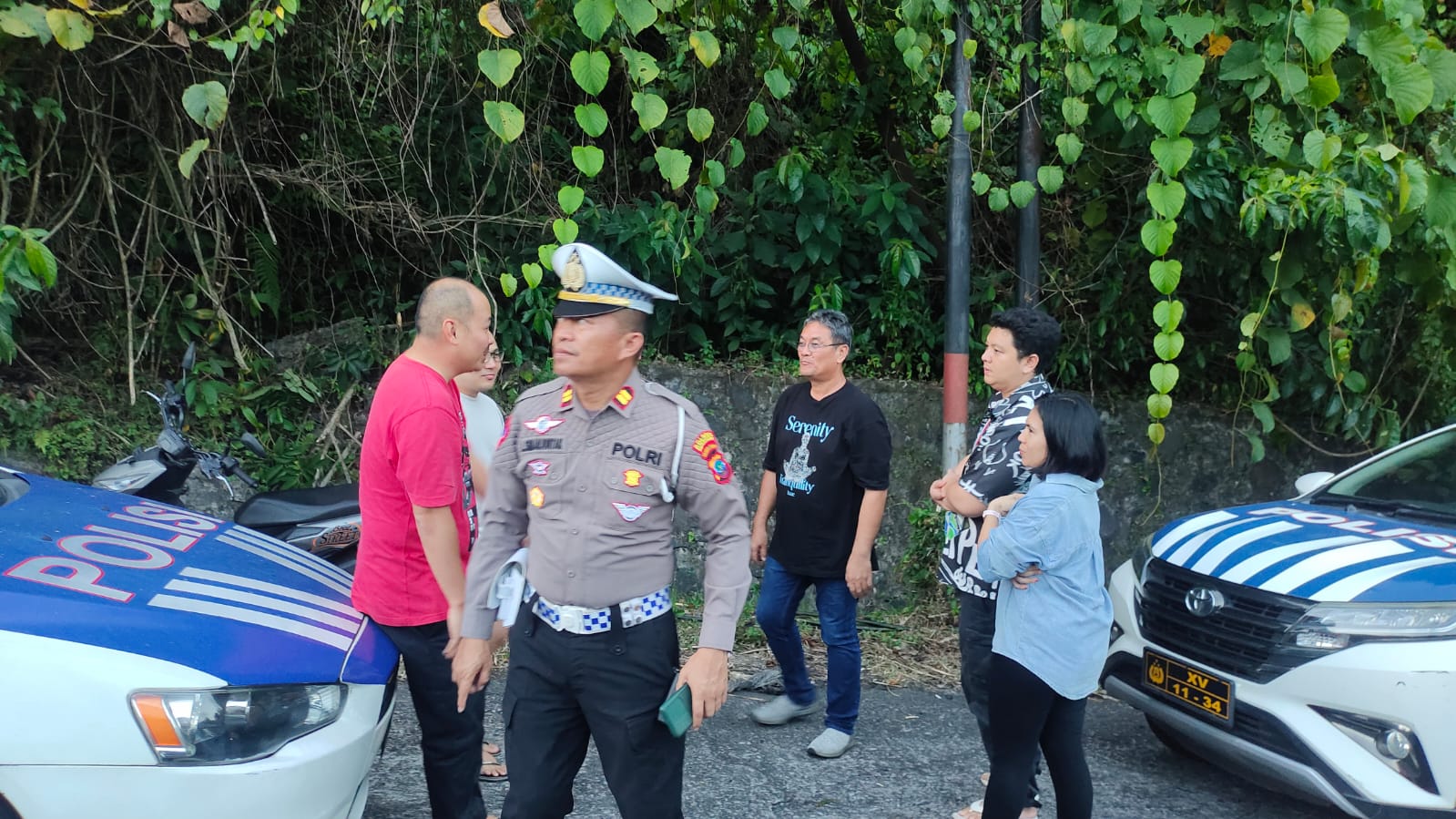 Kasat lantas polres minsel saat mengatur kemacetan arus lalulintas