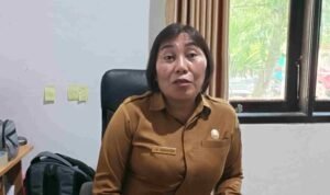 kepala-uptd-pengelolaan-sampah-dlh-boltim-jeane-m-kapantow-768x512